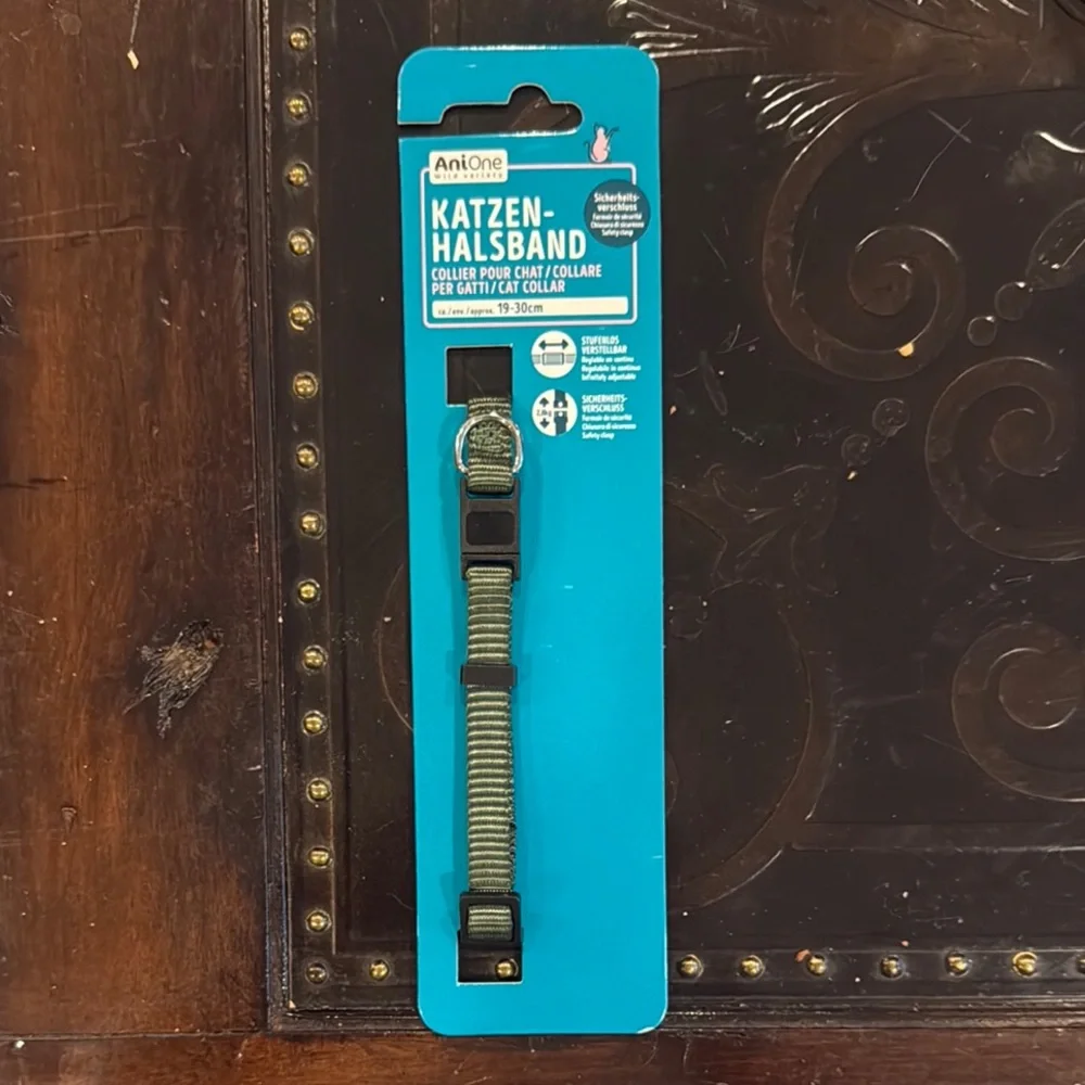 Green Cat Collar